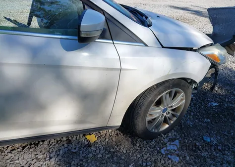 2012 Ford Focus Sel z USA, uszkodzony, nr VIN 1FAHP3H20CL192101